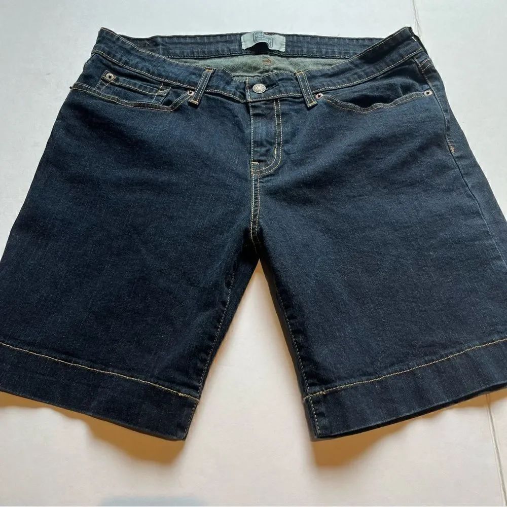Signature Levi's Women's Jean Shorts Dark Blue Size 18 Misses